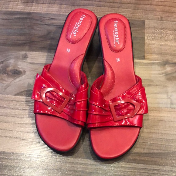 Red flexisole sandals size 8.5 - Picture 1 of 6